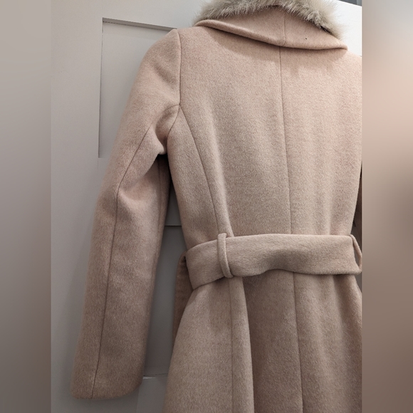 Club Monaco Lenoria Belted Wool Coat with Faux-Fur Collar - Picture 13 of 16